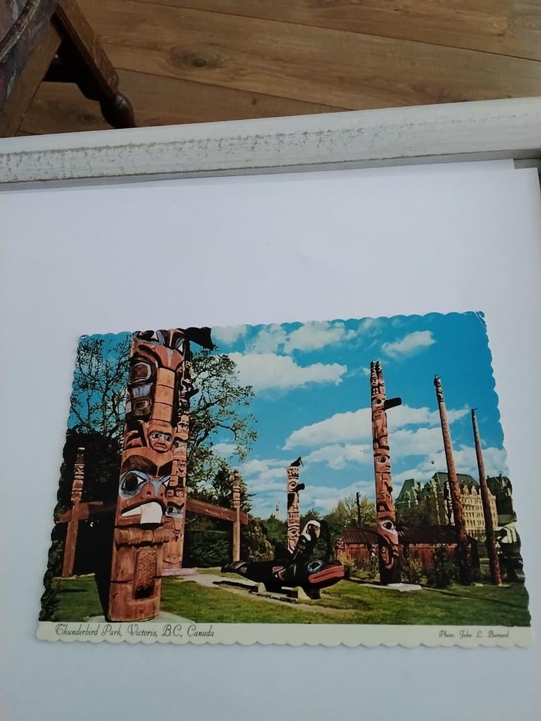 THUNDERBIRD PARK VICTORIA.  CANADA, Ophalen of Verzenden, Sterren en Beroemdheden