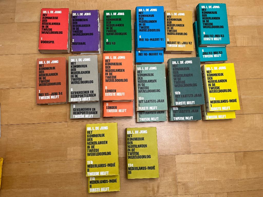 Het Koninkrijk der Nederlanden in de Tweede Wereldoorlog, Boeken, Oorlog en Militair, Ophalen of Verzenden, Dr. L. de Jong, Algemeen