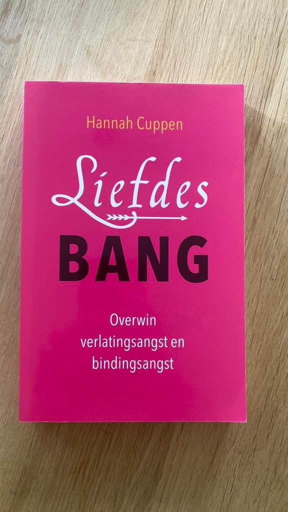 Hannah Cuppen - Liefdesbang, Boeken, Ophalen of Verzenden, Zo goed als nieuw, Hannah Cuppen