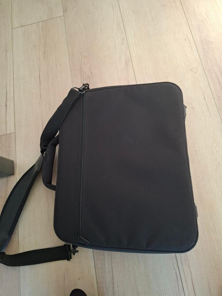 Nieuwe laptoptas / computertas - ongebruikt, Computers en Software, Laptoptassen, Ophalen of Verzenden, 15 inch, Zo goed als nieuw