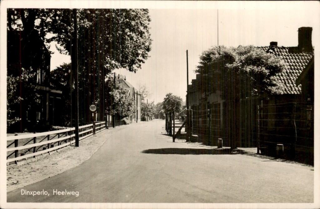 Dinxperlo - Heelweg - Straatzicht, Ophalen of Verzenden, 1940 tot 1960, Ongelopen, Gelderland