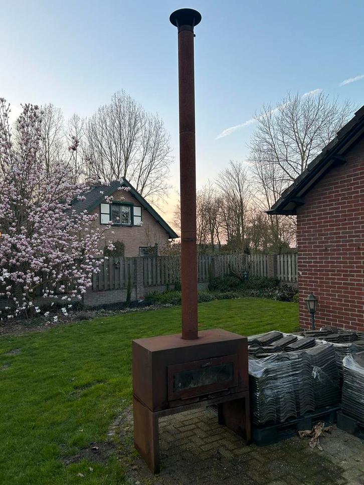 Cortenstaal tuinhaard met kachelpijp, Tuin en Terras, Tuinhaarden, Gebruikt, Ophalen of Verzenden
