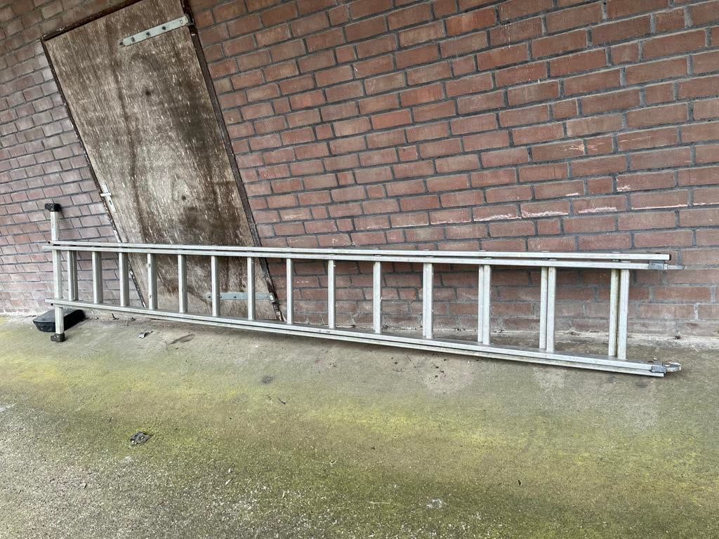 Ladder 2x 14 sporten totaal 8 meter, Ophalen, Gebruikt, 4 meter of meer
