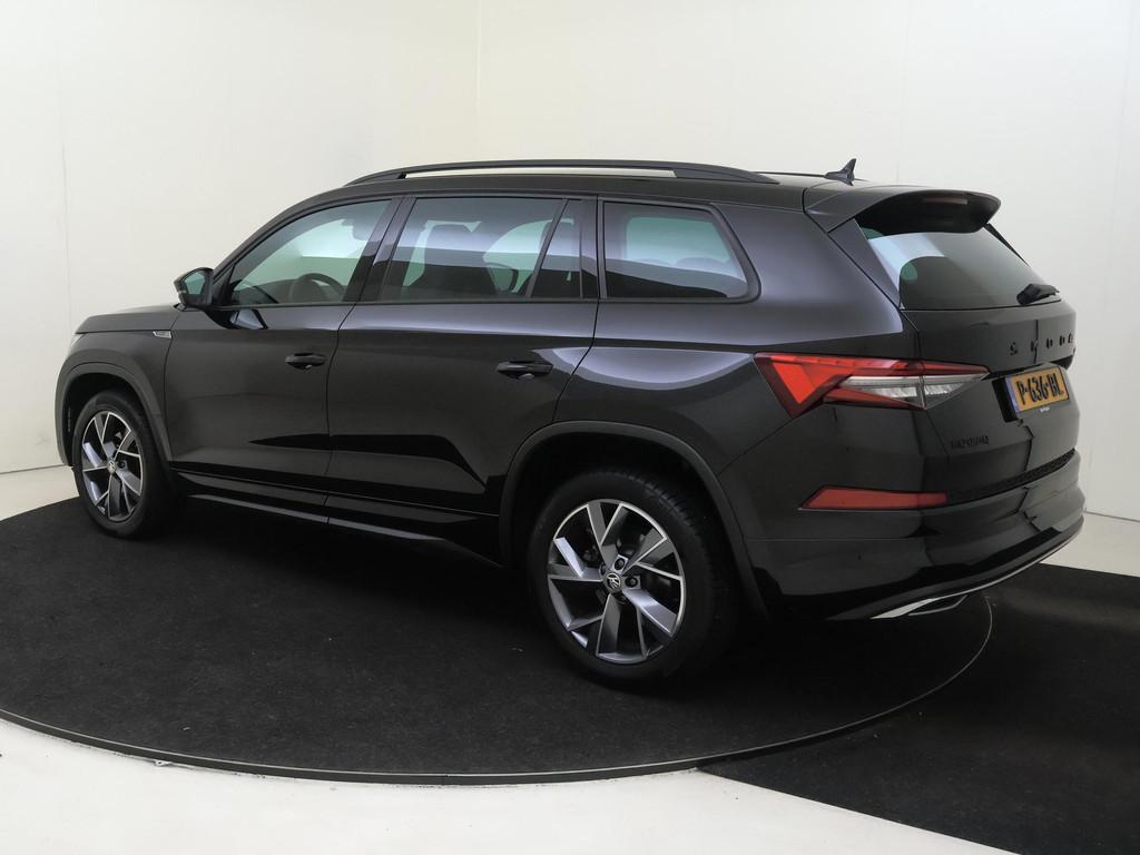 Skoda Kodiaq 1.5 TSI Sportline Business 7p. | SPORTSTOELEN |, Auto's, Skoda, 1566 kg, 4 cilinders, 150 pk, Zwart