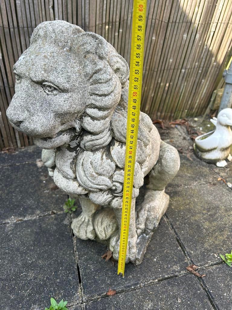 Stenen Leeuw Tuinbeeld - Klassiek en Robuust, Tuin en Terras, Ophalen, Gebruikt, Steen, Dierenbeeld