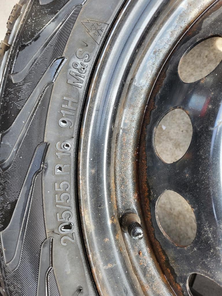 Set winterbanden op velg Volvo S60 2005, Ophalen, Volvo