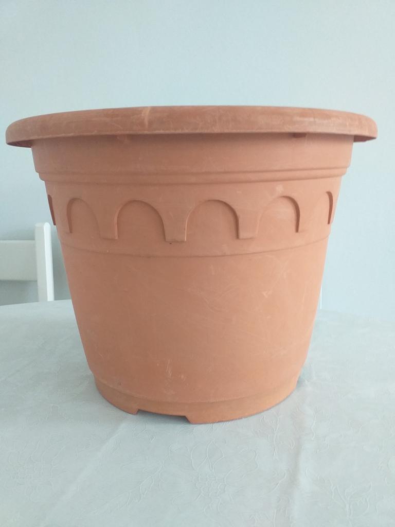 Grote plastic pot, Tuin en Terras, Bloempotten, Ophalen, Kunststof, Rond, Minder dan 40 cm