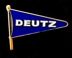 Deutz vlag speld in blauw met witte letters (replica), Verzenden, Nieuw, Transport, Speldje of Pin