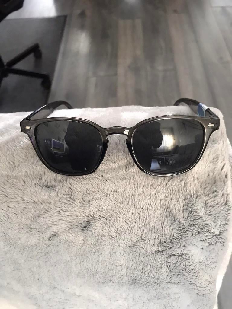 Nog met label: Nieuwe Kinder Zonnebril van goede kwaliteit, Kinderen en Baby's, Kindermode-accessoires, Ophalen, Nieuw