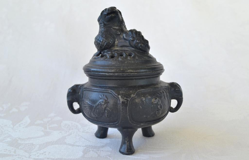 Zwart metalen Wierookbrander /Dekselpotje met foohond, Japan, Antiek en Kunst, Ophalen of Verzenden