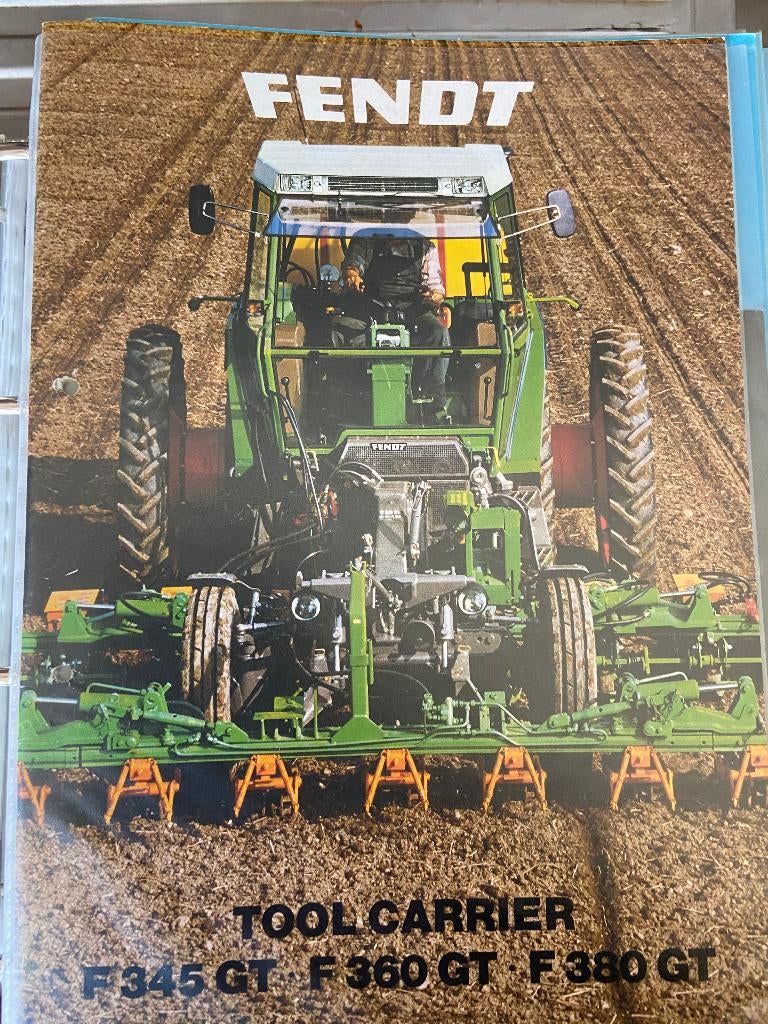 Tractorfolders, Ophalen of Verzenden, Zo goed als nieuw, Folder
