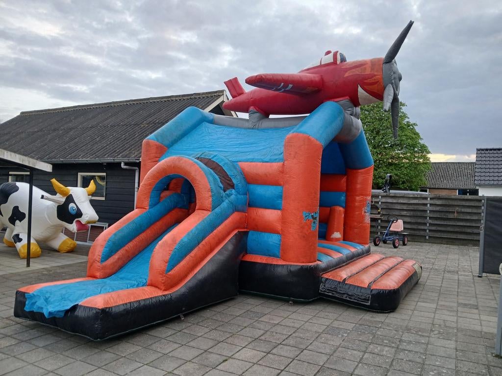 Springkussen / multifun vliegtuig met glijbaan, Ophalen