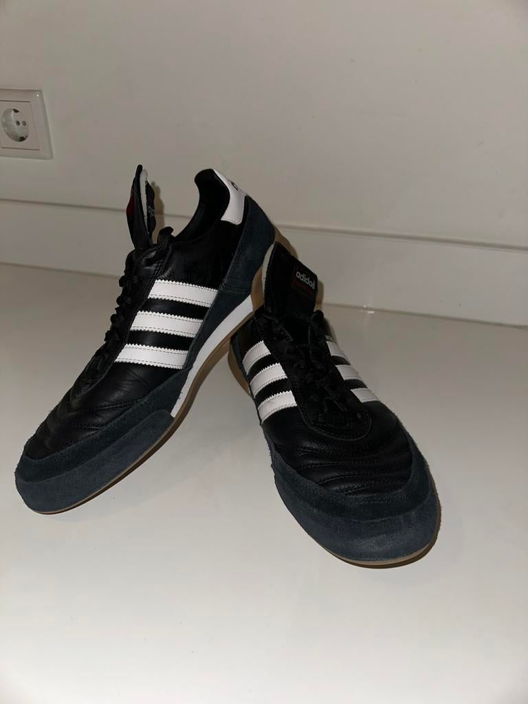 Adidas Mundial Goal zaalvoetbalschoenen maat 44, Ophalen of Verzenden, Gedragen, Zwart, Sportschoenen
