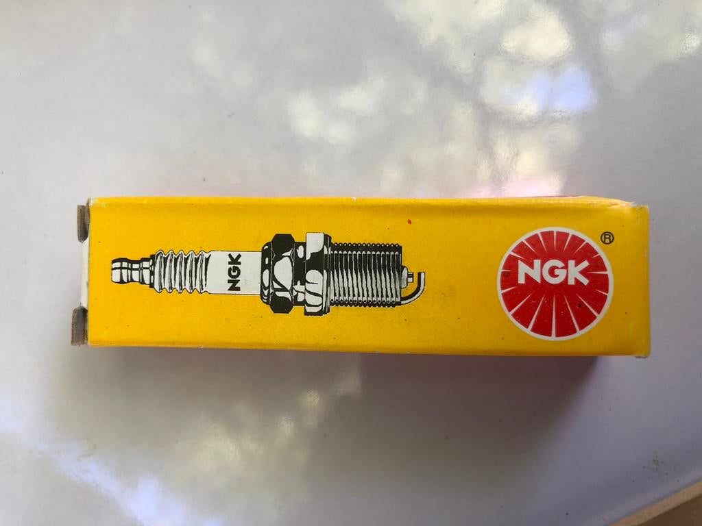 NGK D8EA Nieuw, Motoren, Ophalen, Nieuw