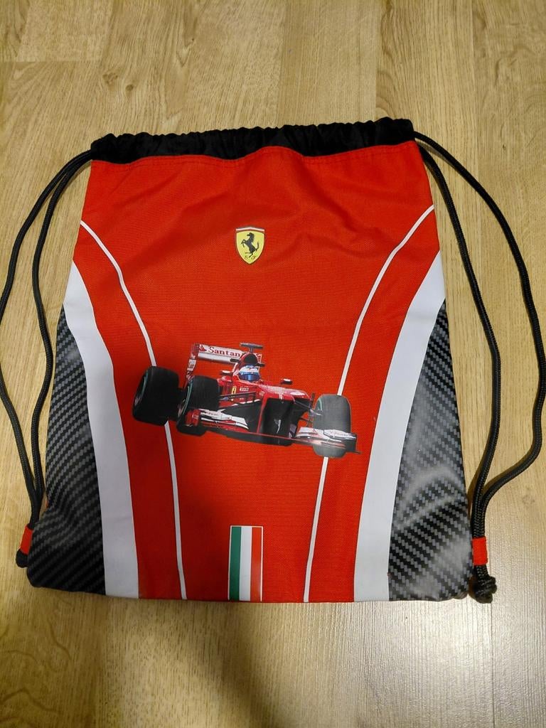 Leuke Ferrari Formule 1 Gymtas / Rugzak, Overige merken, Gebruikt, 25 tot 40 cm, Ophalen of Verzenden