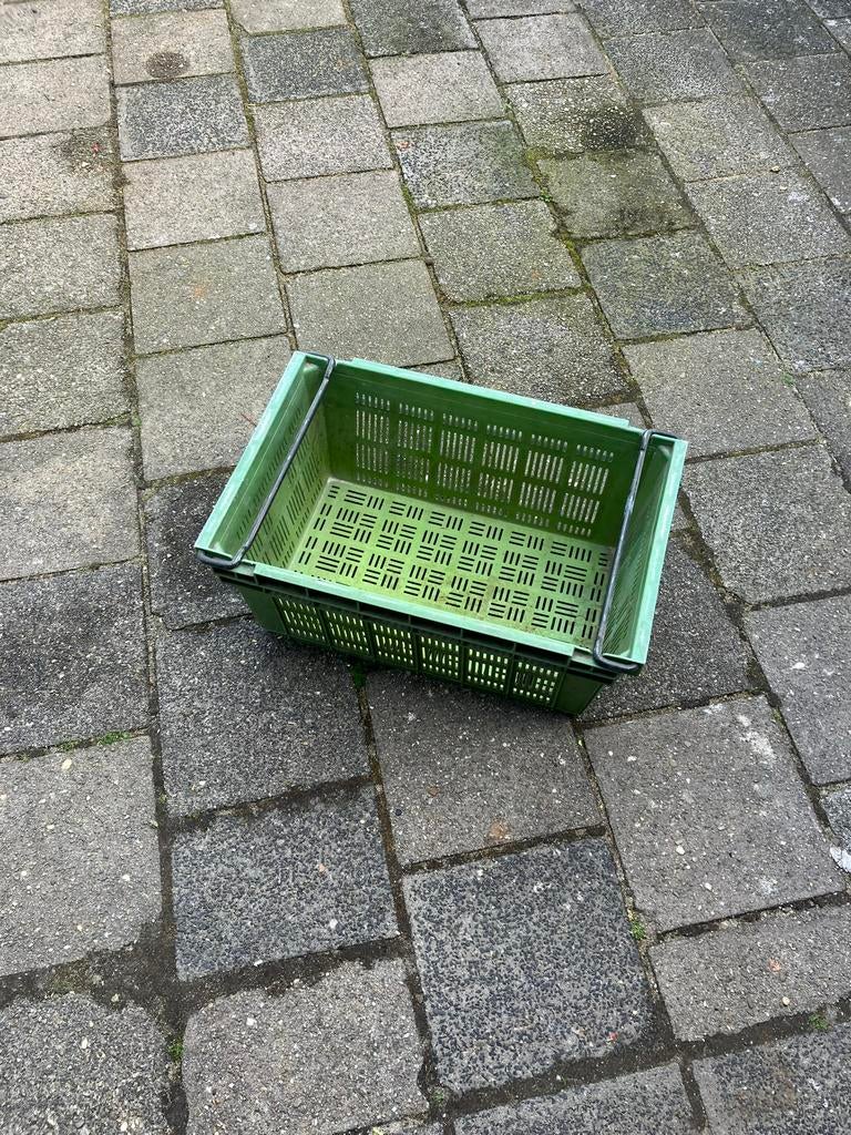 Krat stappelbaar, Ophalen, 50 tot 75 cm, Minder dan 35 cm, Zo goed als nieuw