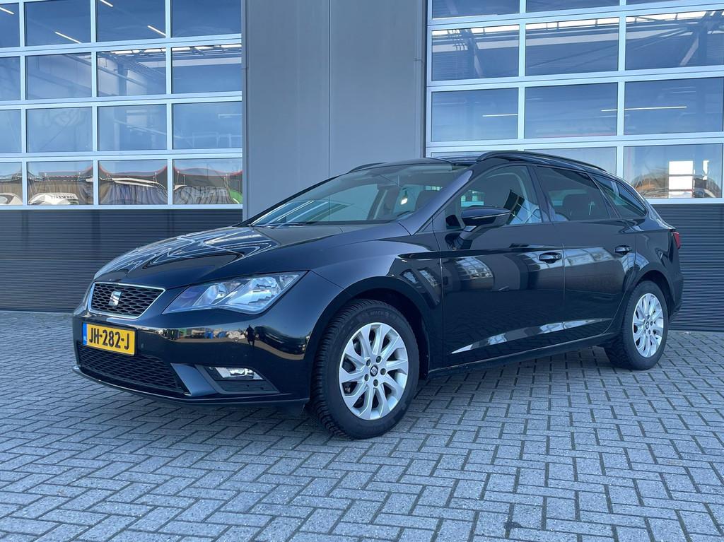 SEAT Leon ST 1.6 TDI Style > Export only/ WhatsApp > +31 6 2, Auto's, Seat, Bedrijf, Te koop, Leon, ABS, Airbags, Airconditioning