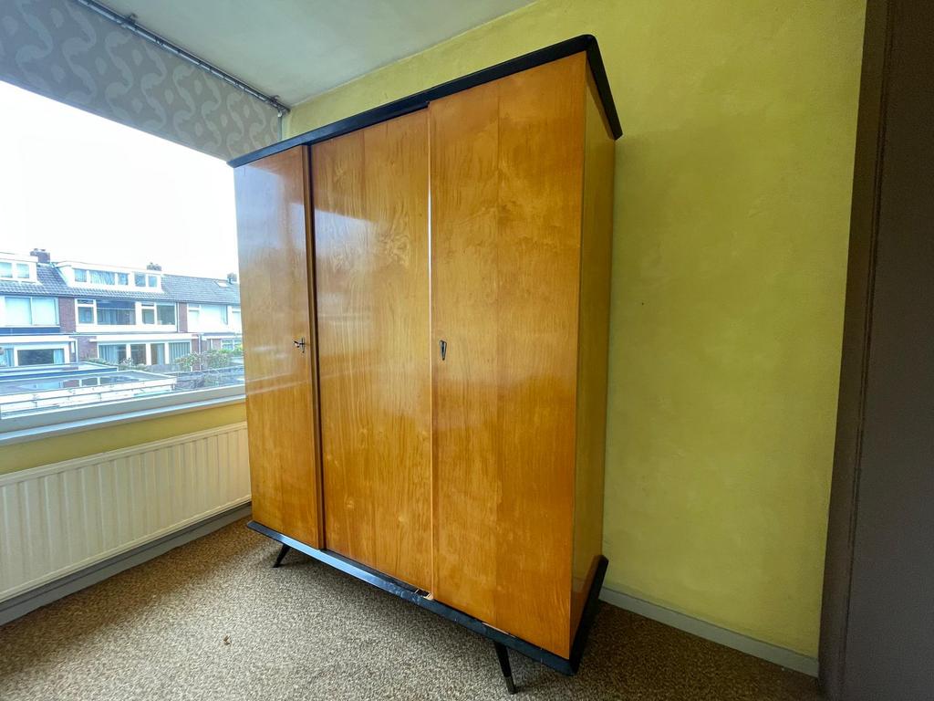 Vintage kledingkast teakhout, Ophalen, Met plank(en), 150 tot 200 cm, Zo goed als nieuw