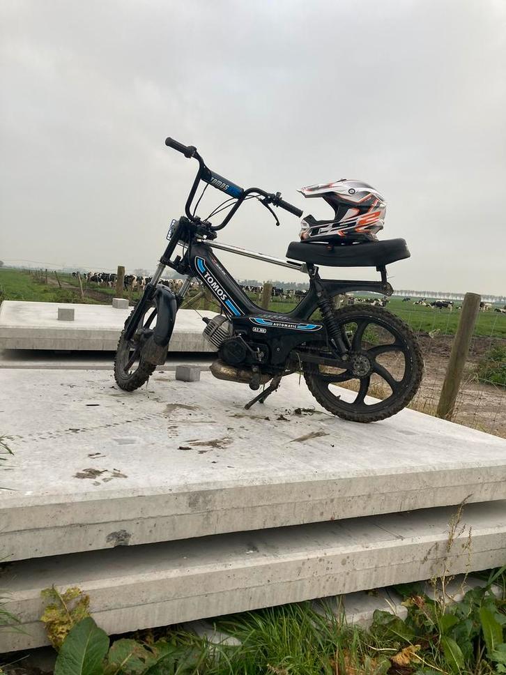 Opknapper Cross tomos 65cc lees aub beschrijving, Fietsen en Brommers, Brommers | Crossbrommers, Zo goed als nieuw, Overige merken