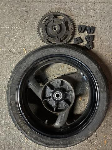 Achterwiel Yamaha FZS 600 Fazer 1998-2001 [FZS600] beschikbaar voor biedingen