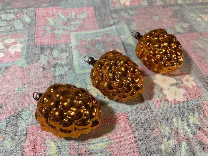 3 stuks mooie diep goudkleurige kerstballen, Diversen, Kerst, Gebruikt, Ophalen of Verzenden