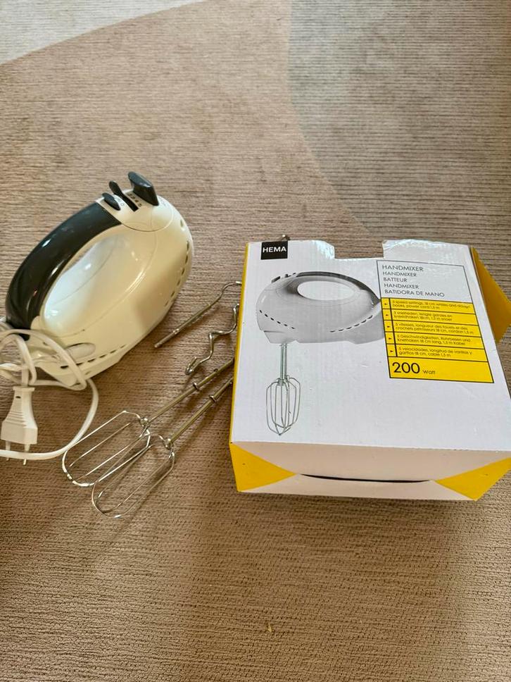 Hema Handmixer - 5 standen + Turbo, Witgoed en Apparatuur, Keukenmixers, Gebruikt, Minder dan 1 liter, 3 snelheden of meer, Ophalen of Verzenden