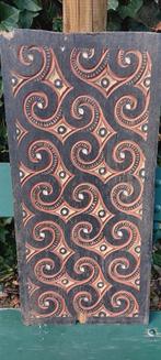 Paneel schuur huis Tana Toraja Sulawesi Indonesië 75x35,5 cm, Antiek en Kunst, Ophalen of Verzenden