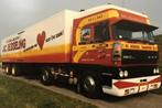WSI DAF 3300 SPACE CAB 4X2  CLASSIC BOX TRAILER DE DRIEBAN