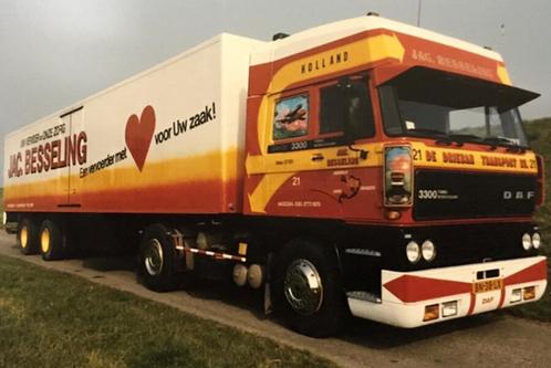 WSI DAF 3300 SPACE CAB 4X2  CLASSIC BOX TRAILER DE DRIEBAN, Hobby en Vrije tijd, Modelauto's | 1:50, Nieuw, Bus of Vrachtwagen