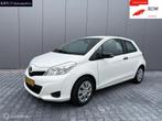 Toyota Yaris 1.0 VVT-i Comfort - Airco, Euro 5, Gebruikt, 750 kg, Wit