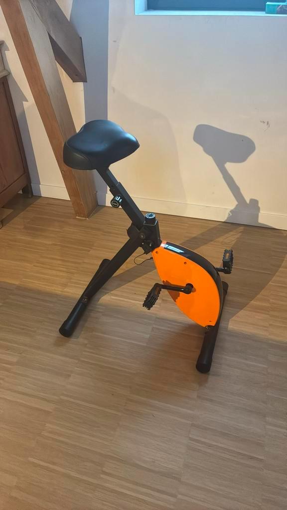 Deskbike - Zwart/Oranje - Hometrainer, Sport en Fitness, Fitnessapparatuur, Zo goed als nieuw, Hometrainer, Benen, Metaal, Ophalen of Verzenden