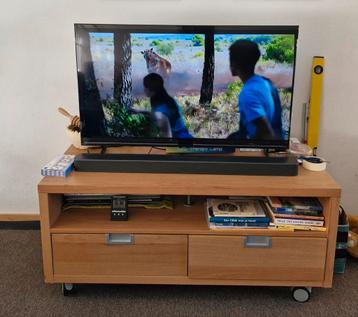 Ikea TV kast / meubel beschikbaar voor biedingen
