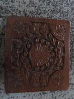 mooie anieke doos/kist uit hout gesneden 15/13/5 cm, Antiek en Kunst, Kunst | Beelden en Houtsnijwerken, Ophalen of Verzenden