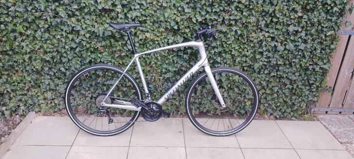 Specialized Sirrus 4.0 2021, Fietsen en Brommers, Fietsen | Heren | Sportfietsen en Toerfietsen, Zo goed als nieuw, Overige merken