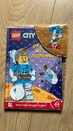 Nieuw! Leren lezen met LEGO - op bezoek bij een astronaut, Boeken, Ophalen of Verzenden, Fictie algemeen, Zo goed als nieuw