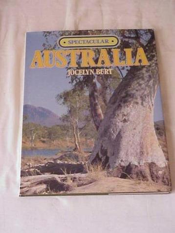Een boek over Australië met mooie foto's. beschikbaar voor biedingen