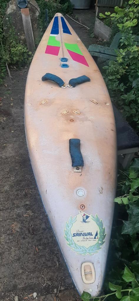 Schuurvondst surfplank Sainval 3mtr, Watersport en Boten, Windsurfen, Gebruikt, Plank, 250 tot 300 cm, Ophalen
