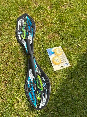 Waveboard incl extra set wielen. beschikbaar voor biedingen