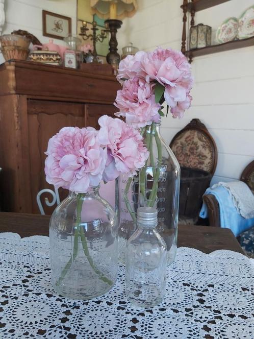 3 x brocante oude apothekersfles laboratorium fles vaas 3 x, Huis en Inrichting, Woonaccessoires | Vazen, Zo goed als nieuw, Overige kleuren