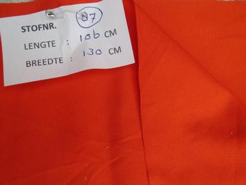 Lap dunne katoen stof  kleur 0ranje/rood  beschikbaar voor biedingen