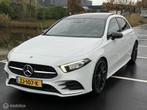 Mercedes A-klasse 200 Business Solution AMG PANO|SFEER|CAMER, Auto's, 4 cilinders, Bedrijf, 19 km/l, 1600 kg