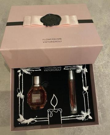 Victor & Rolf flowerbomb 50ml eau de parfum gift set nieuw beschikbaar voor biedingen