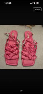 Slippers roze, Ophalen of Verzenden, Zo goed als nieuw, Schoenen