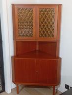 Mooie Vintage '60 Deense hoekkast- teakfineer met geel glas, Glas, 150 tot 200 cm, 50 tot 75 cm, Gebruikt