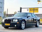 Chrysler 300C 2.7 V6|YOUNGTIMER|AUT|PSENSOR|XENON, Auto's, Automaat, Gebruikt, Zwart, Origineel Nederlands
