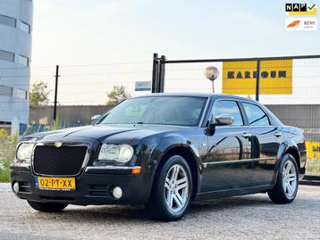 Chrysler 300C 2.7 V6|YOUNGTIMER|AUT|PSENSOR|XENON beschikbaar voor biedingen