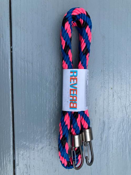 Susan Bijl The New Kumihimo Strap Key Blue & Red Alert S, Sieraden, Tassen en Uiterlijk, Tassen | Damestassen, Nieuw, Schoudertasje