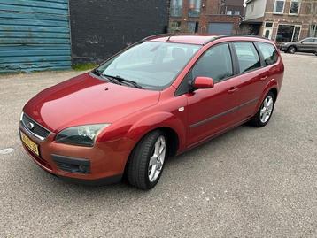 Ford Focus Wagon 2.0-16V Rally Edition! NW APK! Airco! beschikbaar voor biedingen
