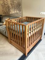 Mooie bruine houten box 101x79x85, Kinderen en Baby's, Boxen, Ophalen, Gebruikt, Rond, In hoogte verstelbaar