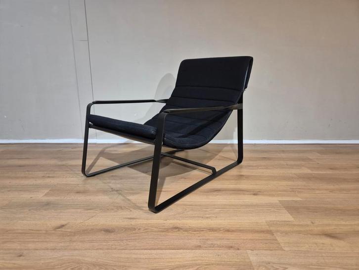 Minotti Hopper - Fauteuil - Relaxstoel - Zwart - Nieuwstaat, Huis en Inrichting, Fauteuils, Zo goed als nieuw, Leer, Metaal, Stof